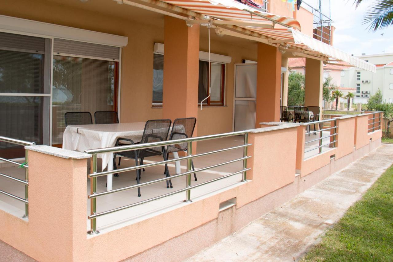 Apartments Matas Sukosan Luaran gambar