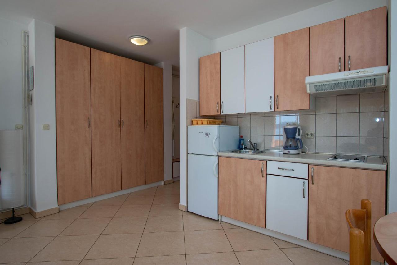 Apartments Matas Sukosan Luaran gambar