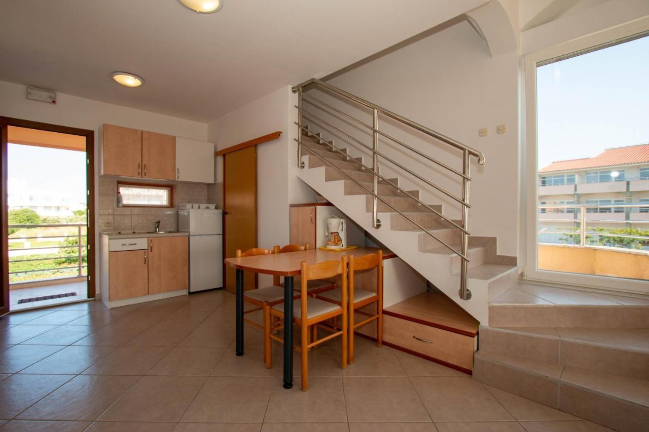 Apartments Matas Sukosan Luaran gambar