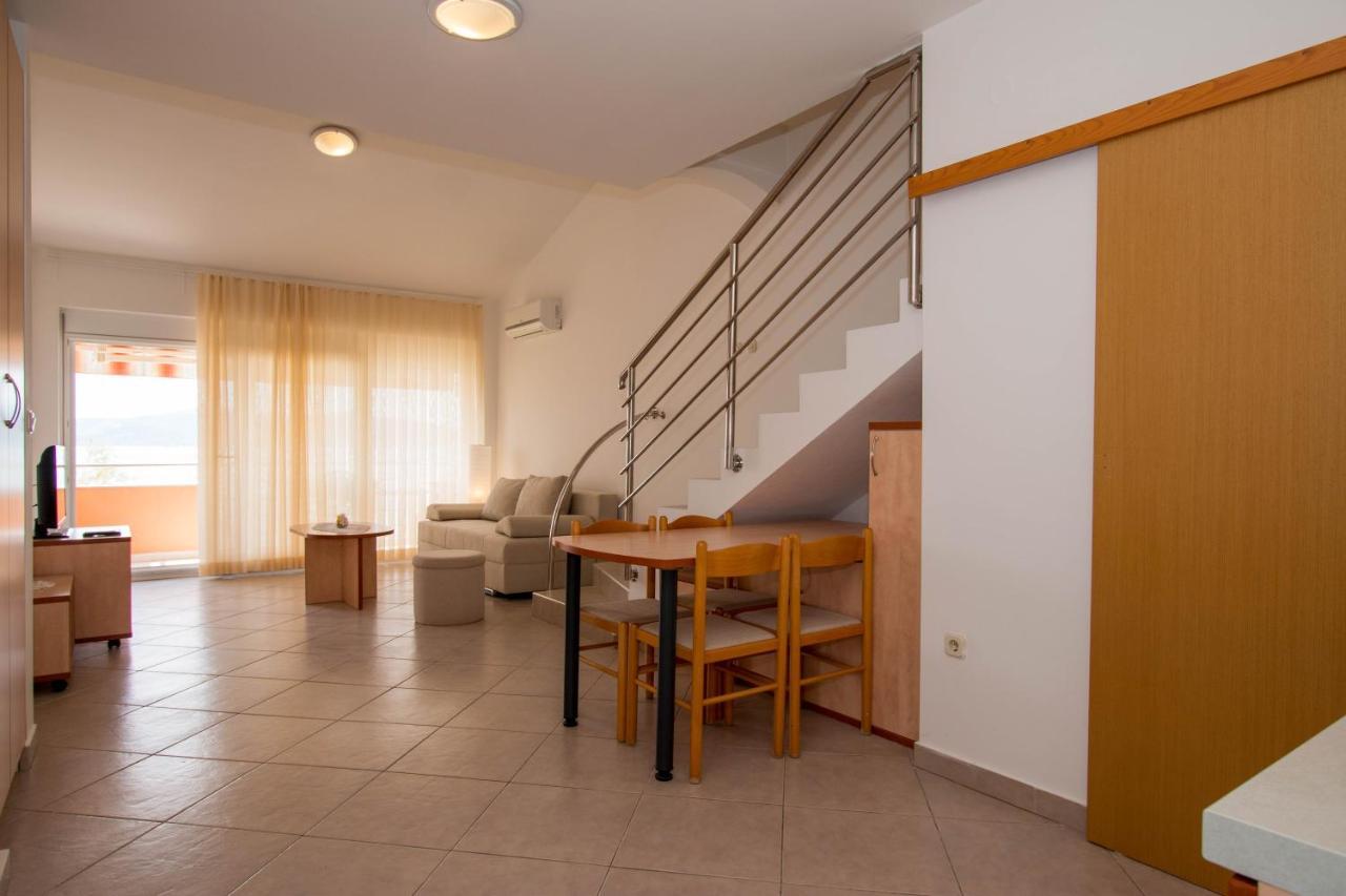 Apartments Matas Sukosan Luaran gambar